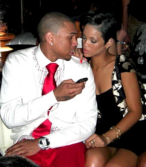chris-brown_rihanna-kiss.jpg